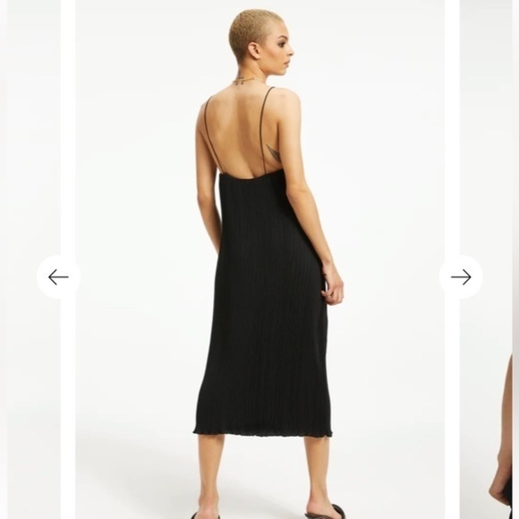 Good American ALWAYS FITS PLISSÉ SLIP DRESS - Picture 3 of 8